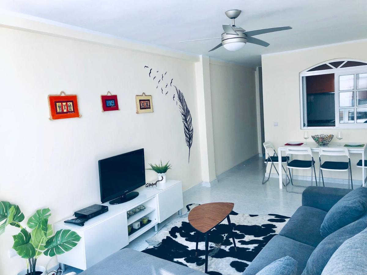 Beautiful Modern Apartment 100M From The Sea ฟูเอนฮิโรลา ภายนอก รูปภาพ